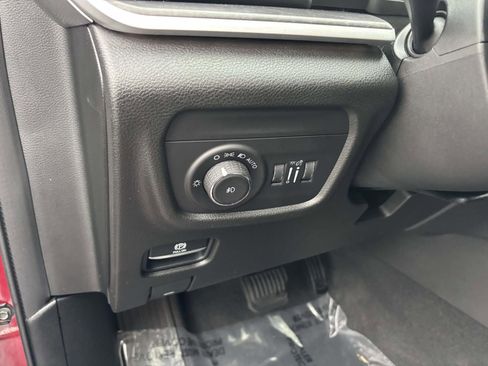 Used 2021 Jeep Grand Cherokee L Limited image 17