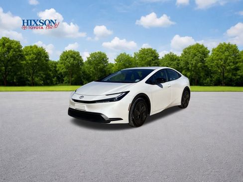 New 2026 Toyota Prius LE image 3