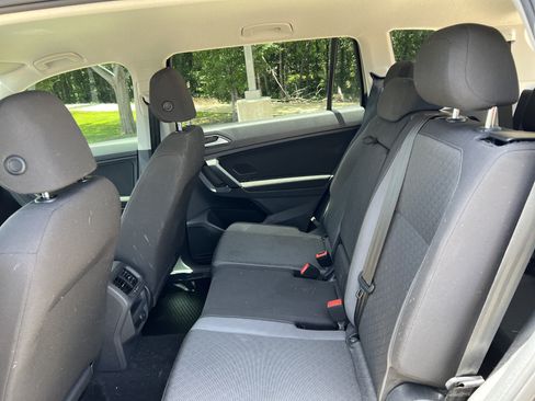 Used 2019 Volkswagen Tiguan S FWD image 27