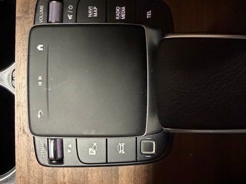 Used 2025 Mercedes-Benz GLE 350 4MATIC image 19