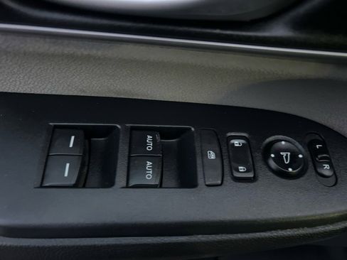 Used 2017 Honda CR-V EX image 24