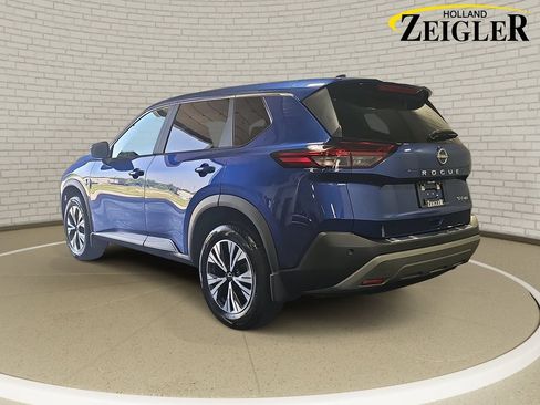 Certified 2023 Nissan Rogue SV AWD/4WD image 7