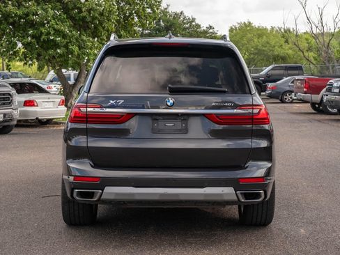 Used 2021 BMW X7 xDrive40i w/ Premium Package AWD/4WD image 4