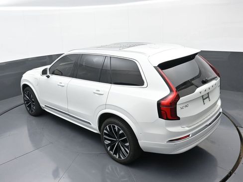 Used 2025 Volvo XC90 T8 Ultra w/ Protection Package image 34