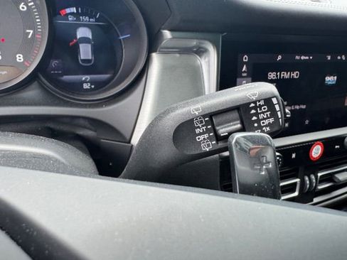 Used 2024 Porsche Macan Turbo image 25