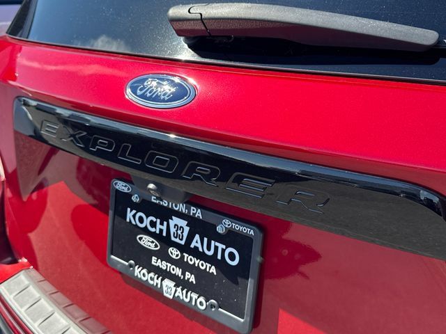 Used 2022 Ford Explorer ST w/ Equipment Group 401A AWD/4WD image 15