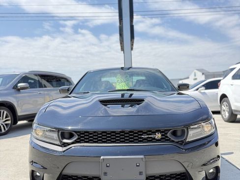 Used 2019 Dodge Charger Scat Pack image 2