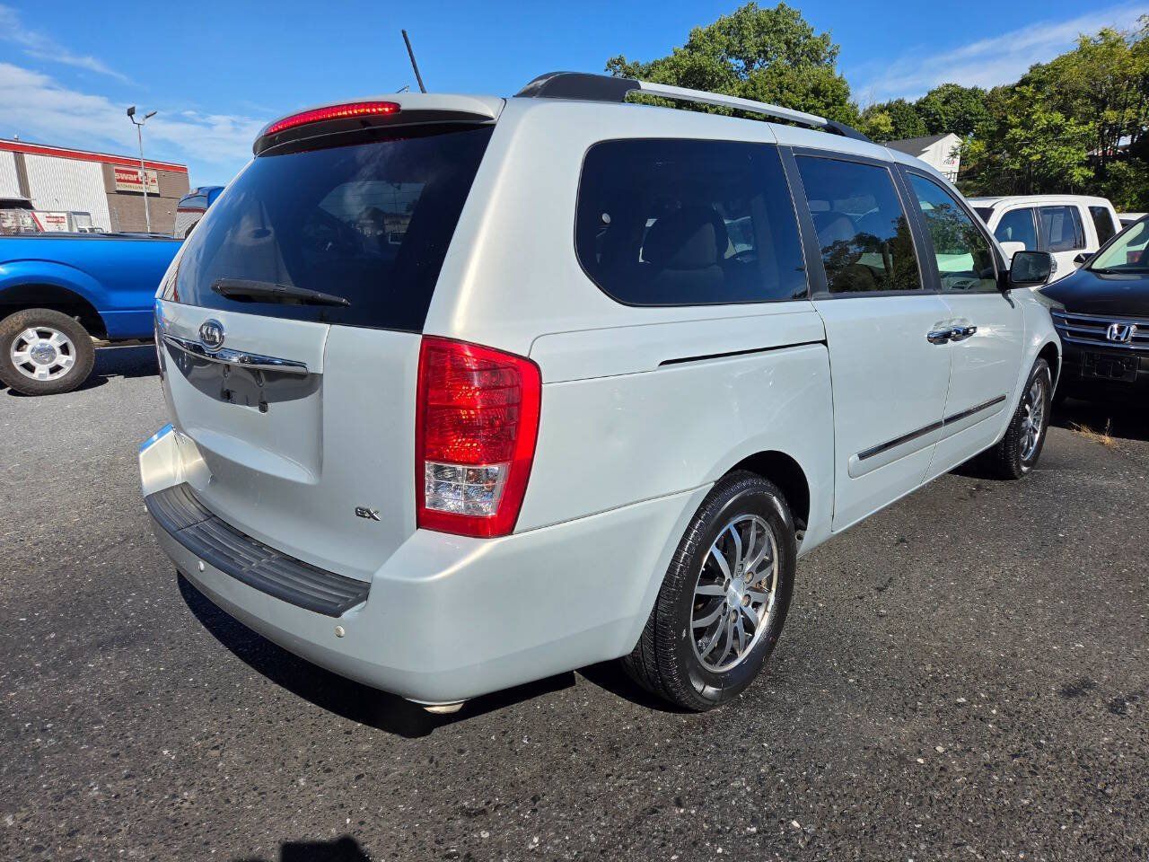 Used 2012 Kia Sedona EX w/ Luxury Pkg FWD image 5