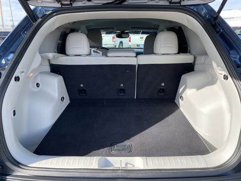 Used 2020 Jeep Cherokee Latitude Plus w/ Comfort/Convenience Group image 20