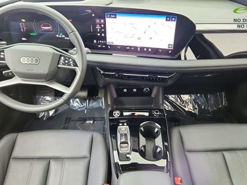Used 2025 Audi A6 e-tron Premium Plus w/ Premium Plus RWD image 35