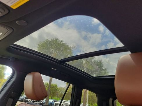 Certified 2023 Lincoln Aviator Reserve RWD image 13