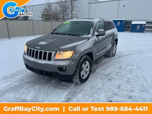 Used 2013 Jeep Grand Cherokee Laredo image 1