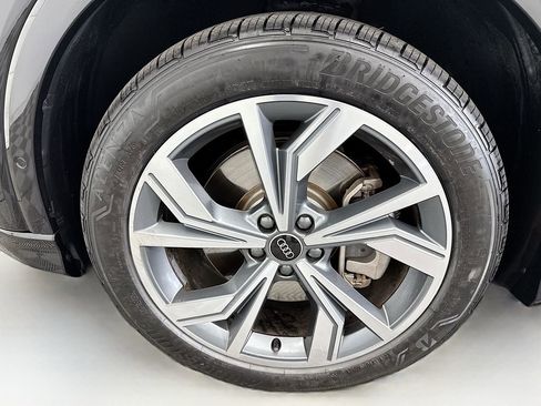 Used 2023 Audi Q4 e-tron Premium Plus w/ Premium Plus image 29