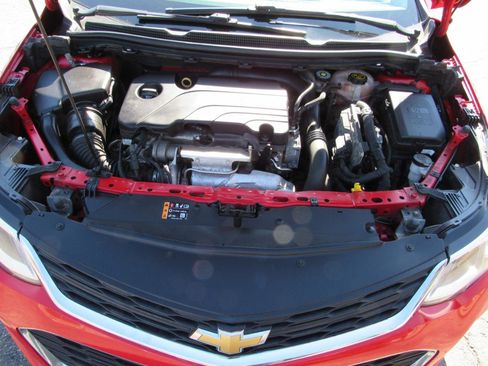 Used 2018 Chevrolet Cruze LS image 13