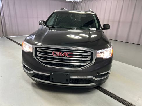 Used 2017 GMC Acadia SLE FWD image 2
