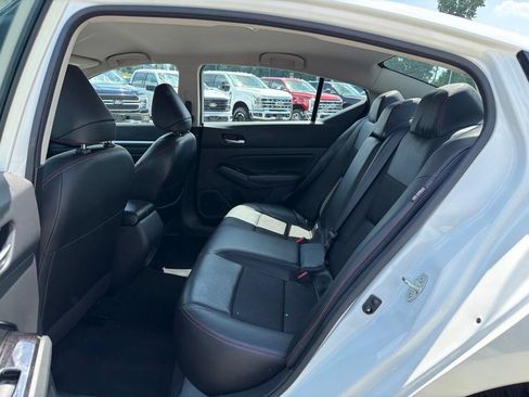 Used 2024 Nissan Altima 2.5 SR AWD/4WD image 14