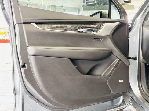 Used 2021 Cadillac XT6 Sport AWD/4WD image 32