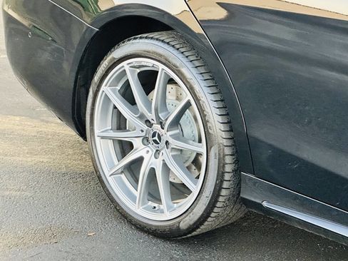 Used 2018 Mercedes-Benz S 560 Sedan image 20
