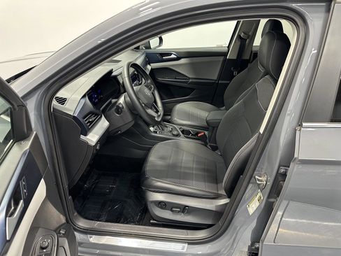 Used 2023 Volkswagen Taos SE AWD/4WD image 14