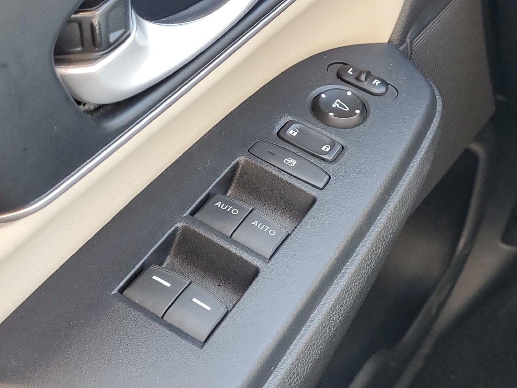Certified 2020 Honda CR-V EX-L image 17