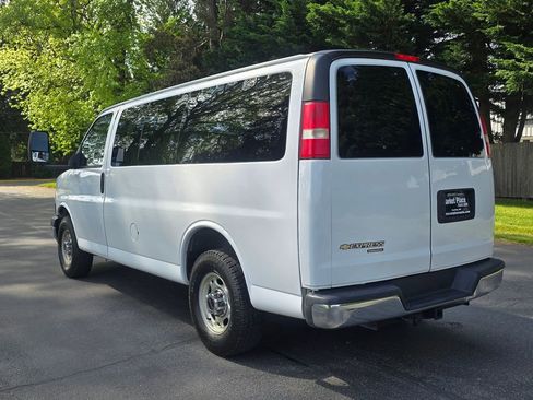 Used 2013 Chevrolet Express 2500 LT w/ LT Preferred Equipment Group RWD image 4