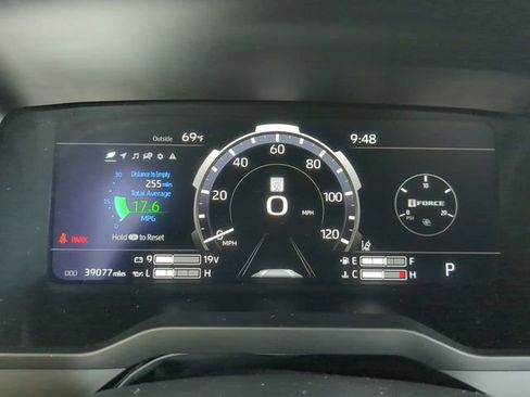 Used 2024 Toyota Tundra Limited AWD/4WD image 26