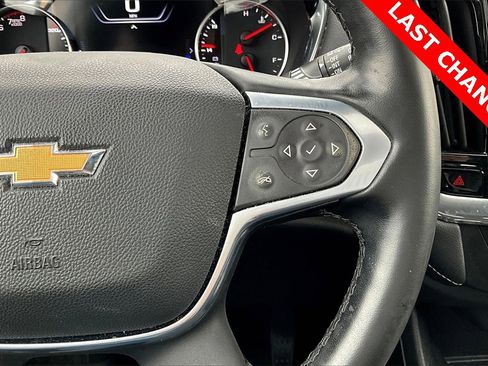 Used 2023 Chevrolet Traverse Premier image 19