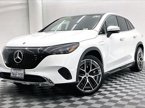 Used 2026 Mercedes-Benz EQE 320+ SUV image 11