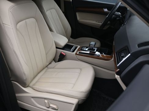 Used 2022 Audi Q5 2.0T Premium Plus image 12