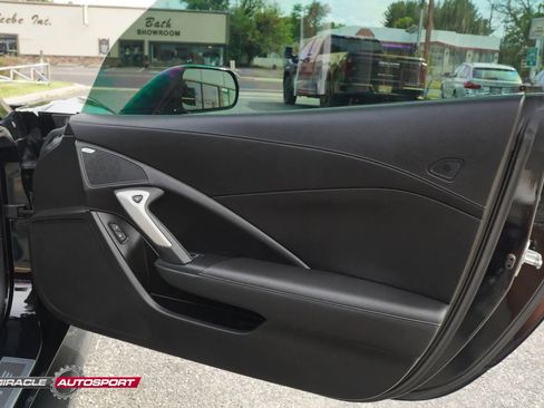 Used 2017 Chevrolet Corvette Stingray Coupe RWD image 24
