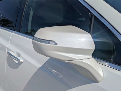 Used 2022 Cadillac XT5 Premium Luxury w/ Technology Package FWD image 10