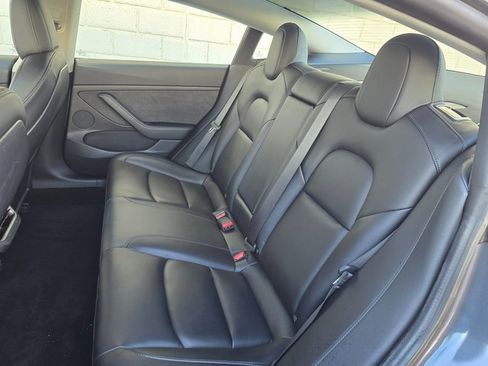 Used 2021 Tesla Model 3 Standard Range Plus image 35