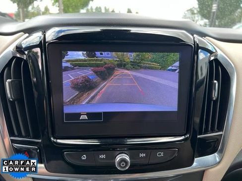 Used 2023 Chevrolet Traverse LT w/ LPO, Cargo Package AWD/4WD image 33