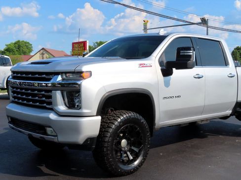 Used 2020 Chevrolet Silverado 2500 LTZ w/ LTZ Convenience Package image 9
