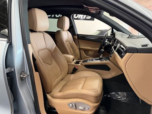 Used 2020 Porsche Macan AWD/4WD image 37