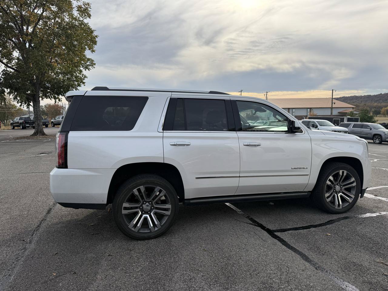 Used 2017 GMC Yukon Denali w/ Open Road Package AWD/4WD image 3