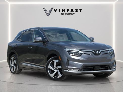 New 2025 VinFast VF 8 Eco image 4