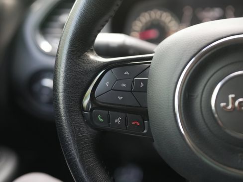 Used 2016 Jeep Renegade Latitude image 20