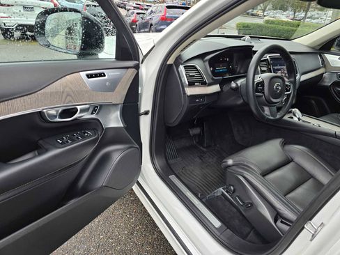 Certified 2023 Volvo XC90 T8 Ultimate w/ Lounge Package image 19