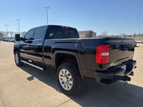 Used 2018 GMC Sierra 2500 Denali w/ Duramax Plus Package image 8