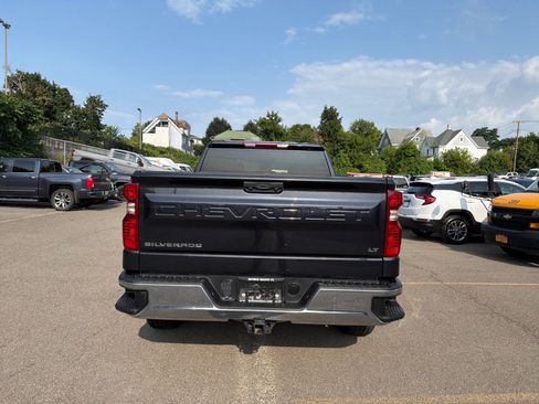 Used 2022 Chevrolet Silverado 1500 LT AWD/4WD image 7