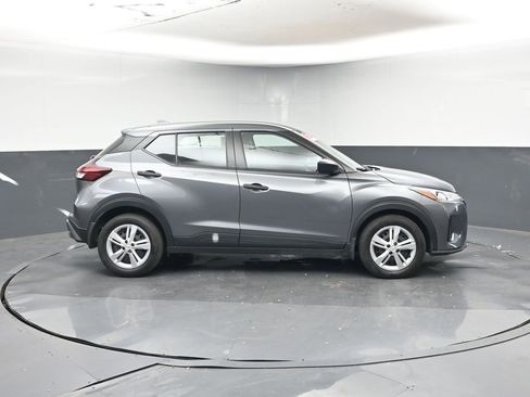 Used 2024 Nissan Kicks S image 6