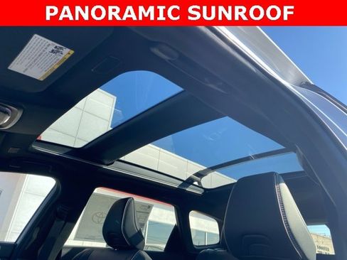 New 2025 Toyota Crown Signia image 5