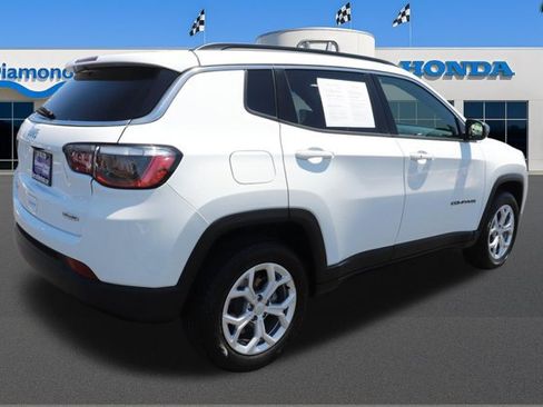 Used 2024 Jeep Compass Latitude AWD/4WD image 8