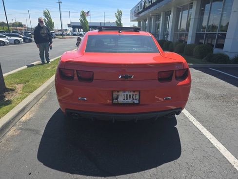 Used 2010 Chevrolet Camaro SS w/ RS Package RWD image 7