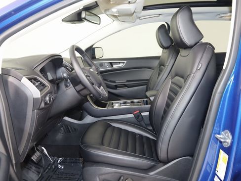 Used 2024 Ford Edge SEL w/ Convenience Package image 11