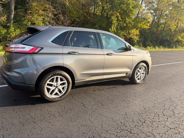 Used 2024 Ford Edge SEL AWD/4WD image 10