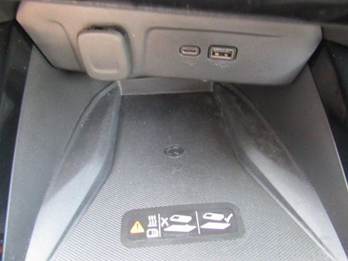 Used 2024 Chevrolet Trax ACTIV w/ Sunroof Package FWD image 18