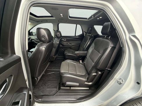 Used 2018 Chevrolet Traverse Premier image 25