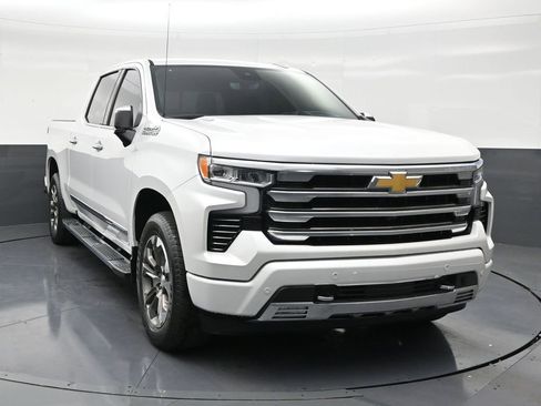 Used 2023 Chevrolet Silverado 1500 High Country w/ Technology Package RWD image 7